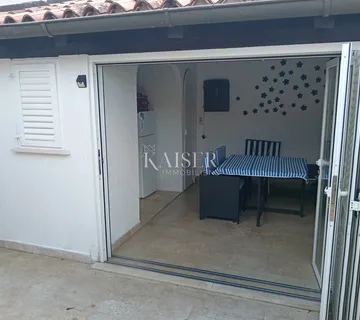 Istra, Barbariga, obnovljena kuća blizu mora - cover