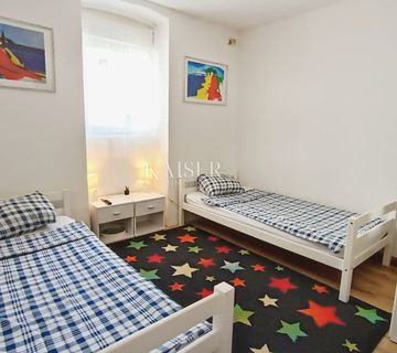 Otok Krk, Vrbnik - kuća 120m2, centar, s pogledom na more - cover