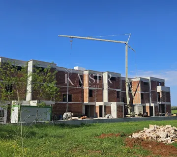 Umag, Istra, kuća u nizu sa otvorenim pogledom na more - cover