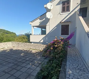 Mali Lošinj - prekrasna etaža kuće s pogledom na more
