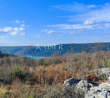 Trget - građevinsko zemljište, 820 m2 - cover