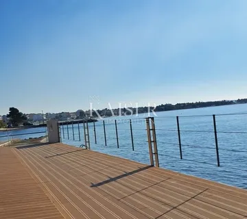 Diklo | Dvoetažni stan s vrtom 300 m od mora - Diklo, Zadar