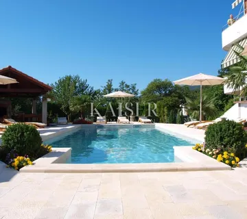 Opatija, Ika - Villa sa 8 apartmana - Ika, Opatija