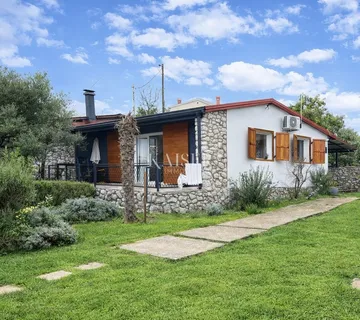 Opatija, Brseč - kuća s okućnicom u centru, 57 m2 - cover