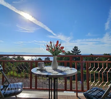 Mošćenička Draga, kuća s pogledom na more - cover