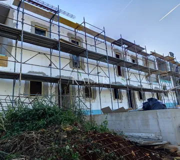 Istra, Poreč -moderna kuća s vrtom sa 3 sobe - cover