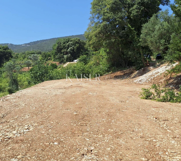 Nerezine, otok Lošinj - atraktivno zemljište s projektom i pogledom na more - cover