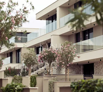 Istra, Umag, Savudrija - luksuzna vila u resortu, sa tri spavaće sobe, 427m2 - cover