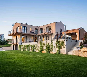 Istra, Višnjan - moderna vila s bazenom