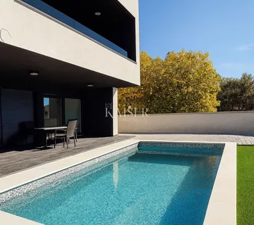 Zadar – Privlaka | Moderna kuća s bazenom - cover