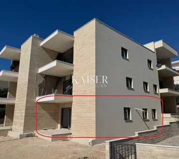 Mandre, Otok Pag – Atraktivna novogradnja u prizemlju (S2) s privatnim vrtom, natkrivenom terasom i parkingom, 68,89 m² NKP - Mandre, Kolan