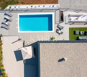 Opatija, Poljane- moderna vila sa pogledom na more - cover