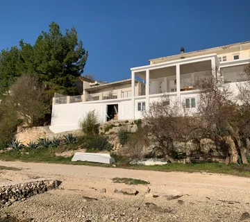 Zadar, Gornji Karin : kuća prvi red do mora - cover