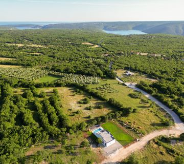 Istra, Labin - prizemnica s bazenom, 90 m2 - cover