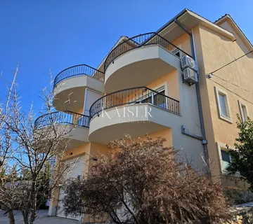 Ražanj, Rogoznica - Apartmanska kuća s 4 jedinice i panoramskim pogledom na more - cover