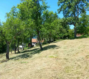 Vrbovsko, Kamensko-građevinsko zemljište s dvije ruševine, 776 m2 - cover