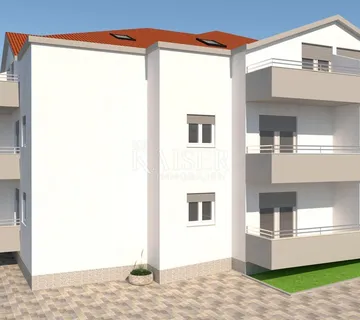 Trogir, Marina- stan u novogradnji nadomak mora