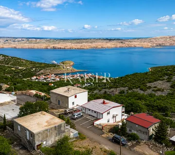 Senj, Stinica - samostojeća kuća sa 5 apartmana i pogledom na more - cover