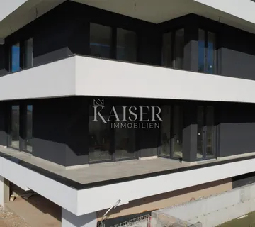 Istra, Medulin- Luksuzan prizemni stan 149m2 s garažom