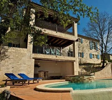 Istra - Tinjan - mediteranska kuća s bazenom, 215 m2