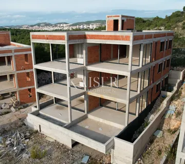 Šarmantan apartman u prizemlju (TA1) s intimnim vrtom, Mandalina - Šibenik