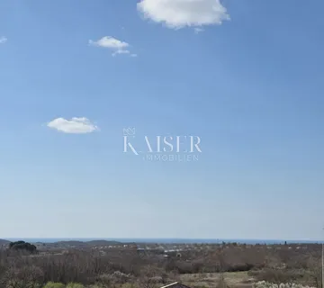 Istra. Poreč - dvosobni stan 82m2 s pogledom na more