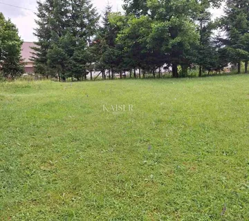 Ravna gora - građevinsko zemljište površine 801 m2 - cover
