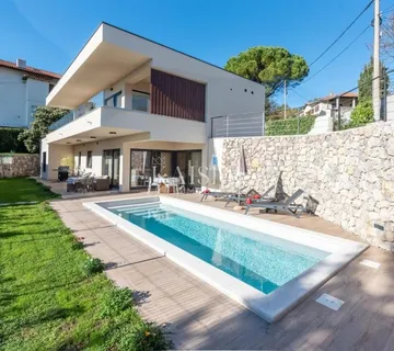 Matulji ,moderna kuća s grijanim bazenom i pogledom na more - cover