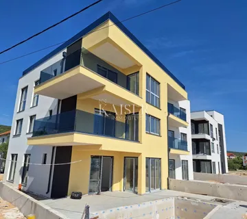 Zadar, Sukošan stan, s krovnom terasom 1 red do mora