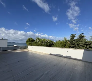 Zadar, Diklo - Luksuzan namješten penthouse (103m2) 70 m od plaže - Diklo, Zadar