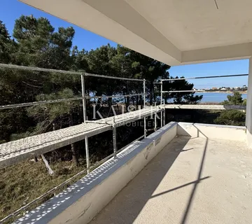 Zadar – Privlaka | Dvosobni stan na 1. katu s terasom i pogledom na more - cover