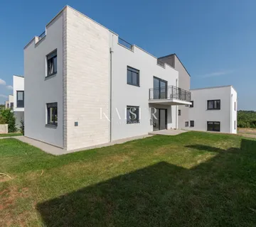 Istra, Poreč, Vabriga - stan 94m2 sa krovnom terasom od 85m2 - Vabriga, Tar-Vabriga