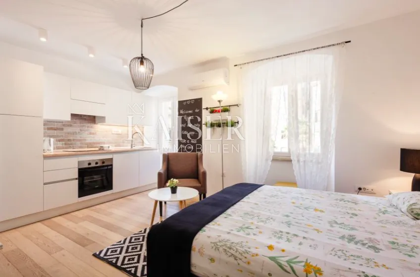 Rijeka, centar - Stanovi na prodaju ukupno 161 m2 - 5 smještajnih jedinica - cover