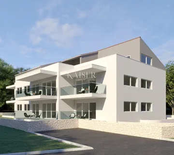 Istra - Rovinj, moderan stan u prizemlju 150 m od mora