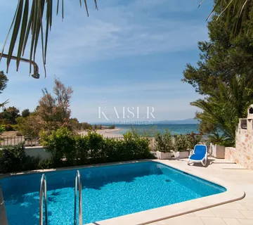 Otok Brač, Supetar - villa sa bazenom prvi red do mora - cover