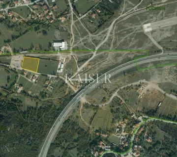 Čavle, Soboli- građevinsko zemljište 3500 m2 sa građevinskom dozvolom za za poslovnu halu - cover