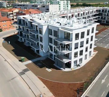 Istra, Umag – jednosoban stan sa dnevnim boravkom, 43m2, novogradnja na atraktivnoj lokaciji