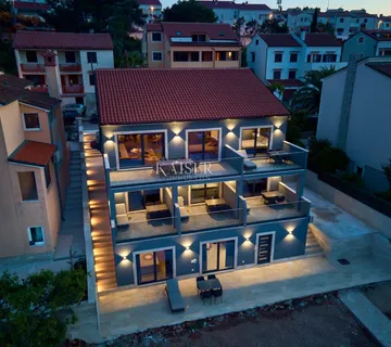 Mali Lošinj - luksuzna kuća sa 6 apartmana - cover