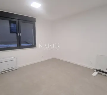 Crikvenica, centar - stan 1S+DB sa terasom