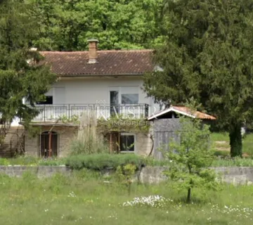 Žminj - obiteljska kuća na imanju 6.454 m2 - Gračišće