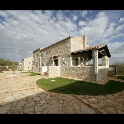 Istra, Motovun- okolica, kamena kuća - cover