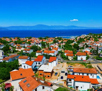 Otok Krk, Malinska - Duplex kuća sa podrumom u blizini mora - Bogovići, Malinska-Dubašnica