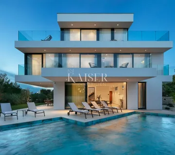 Zadar, Sukošan-  Luksuzna vila 495 m2 prvi red do  mora - cover