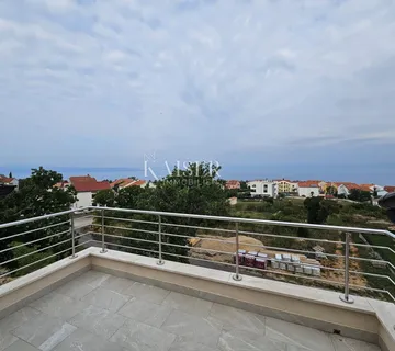 Otok Krk, Njivice - apartman "A" u novogradnji 68m2 - cover
