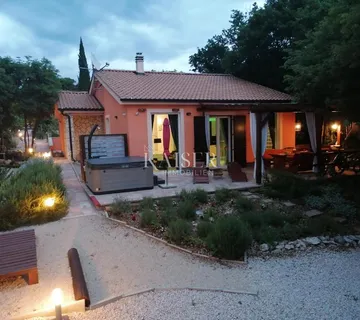 Otok Krk, Kras - šarmantna kuća okružena prirodom - cover