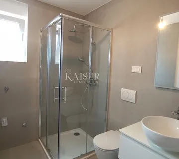 Malinska, Otok Krk- stan 107m2 s pogledom na more - Malinska, Malinska-Dubašnica