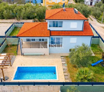 Istra, Rabac - prilika, kuća s pogledom na more, 400 m od mora, 182 m2 - cover