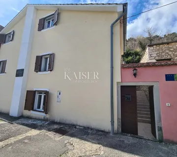 Bribir - prekrasna renovirana kuća sa bazenom i garažom - Bribir, Vinodolska općina
