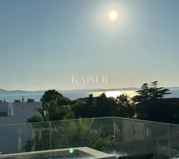 Zadar- Ekskluzivan stan 130 m² s panoramskim pogledom na more,150m od plaže - cover