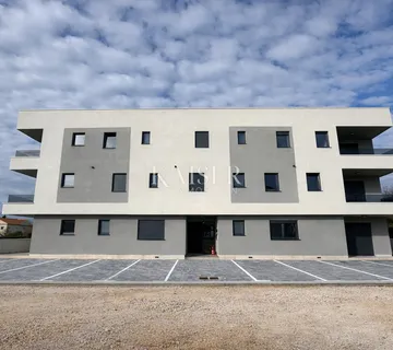 Zadar – Privlaka | Apartman u novogradnji, 200 m od mora - cover